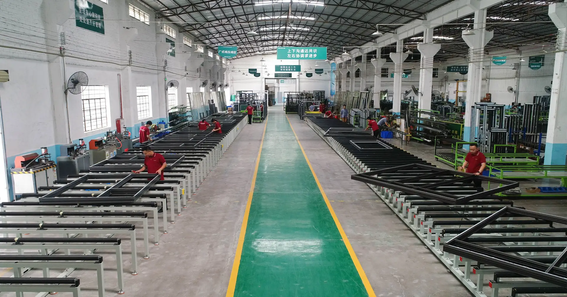 Aluminum window production workshop