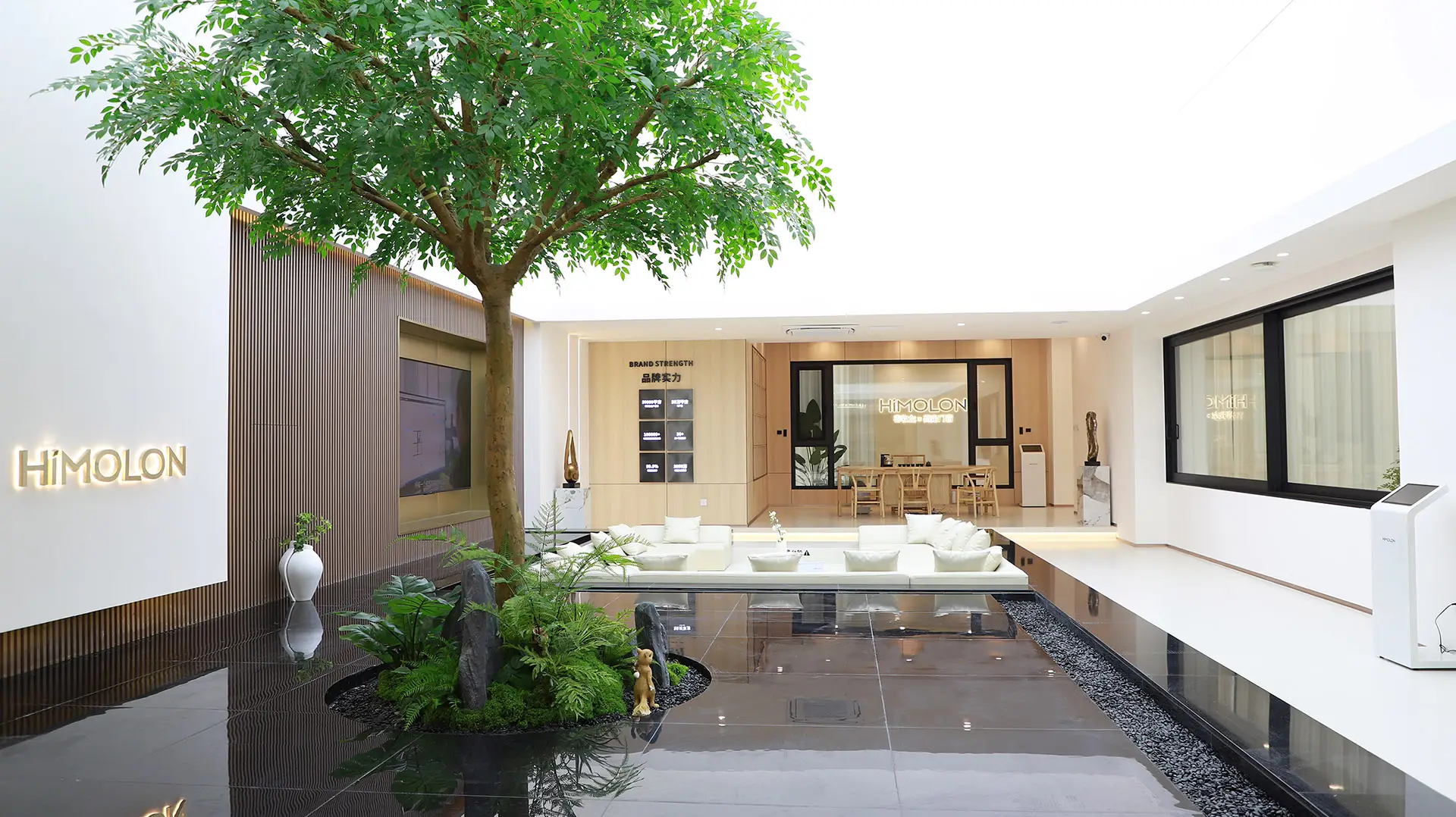 Aluminum window and door showroom display